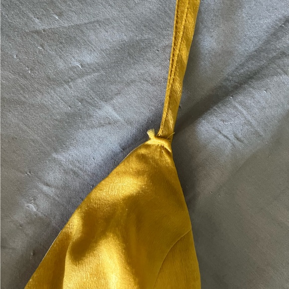 Large Mustard Yellow Lulus Dress - Picture 5 of 5